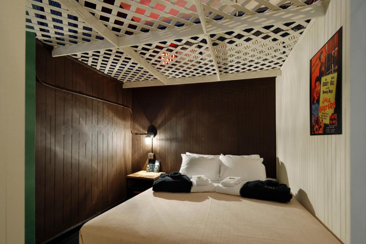 The Bowery House Hostel New York Exterior photo