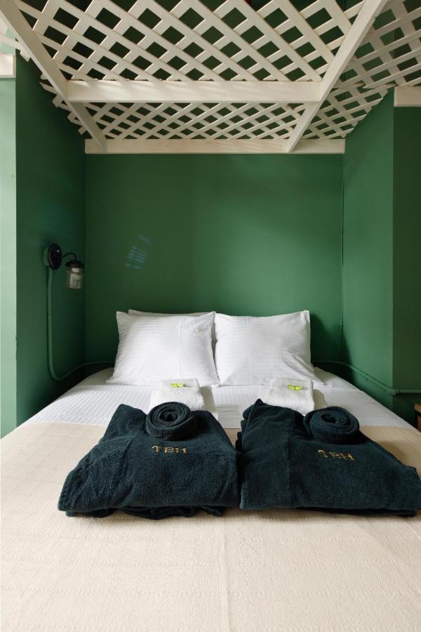 The Bowery House Hostel New York Exterior photo